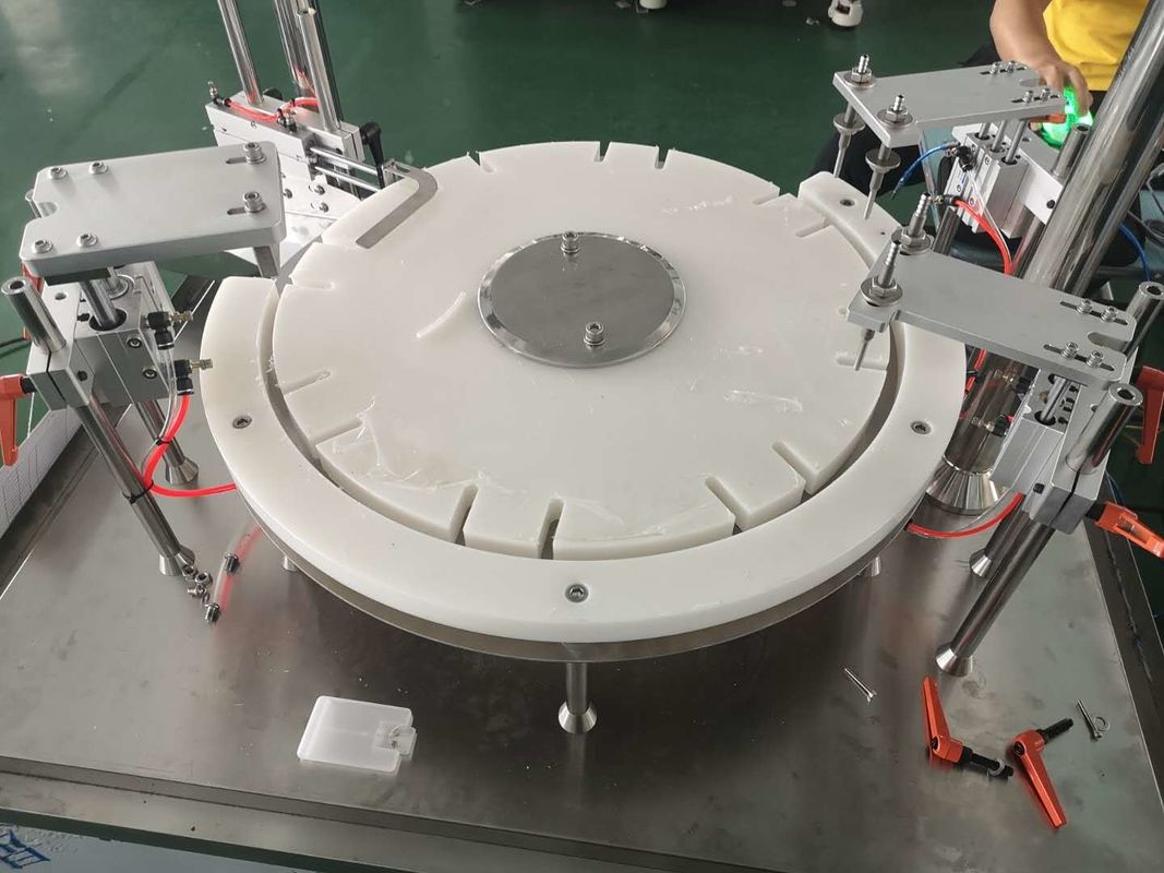 Pocket Card Perfume Bottle Monoblock Filling Capping Machine 1500BPH Automatyczny typ